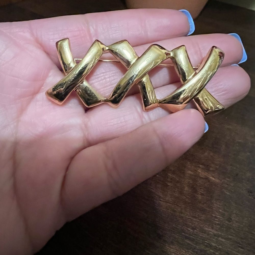 X BROOCH PIN BY AFJ GOKD TONE